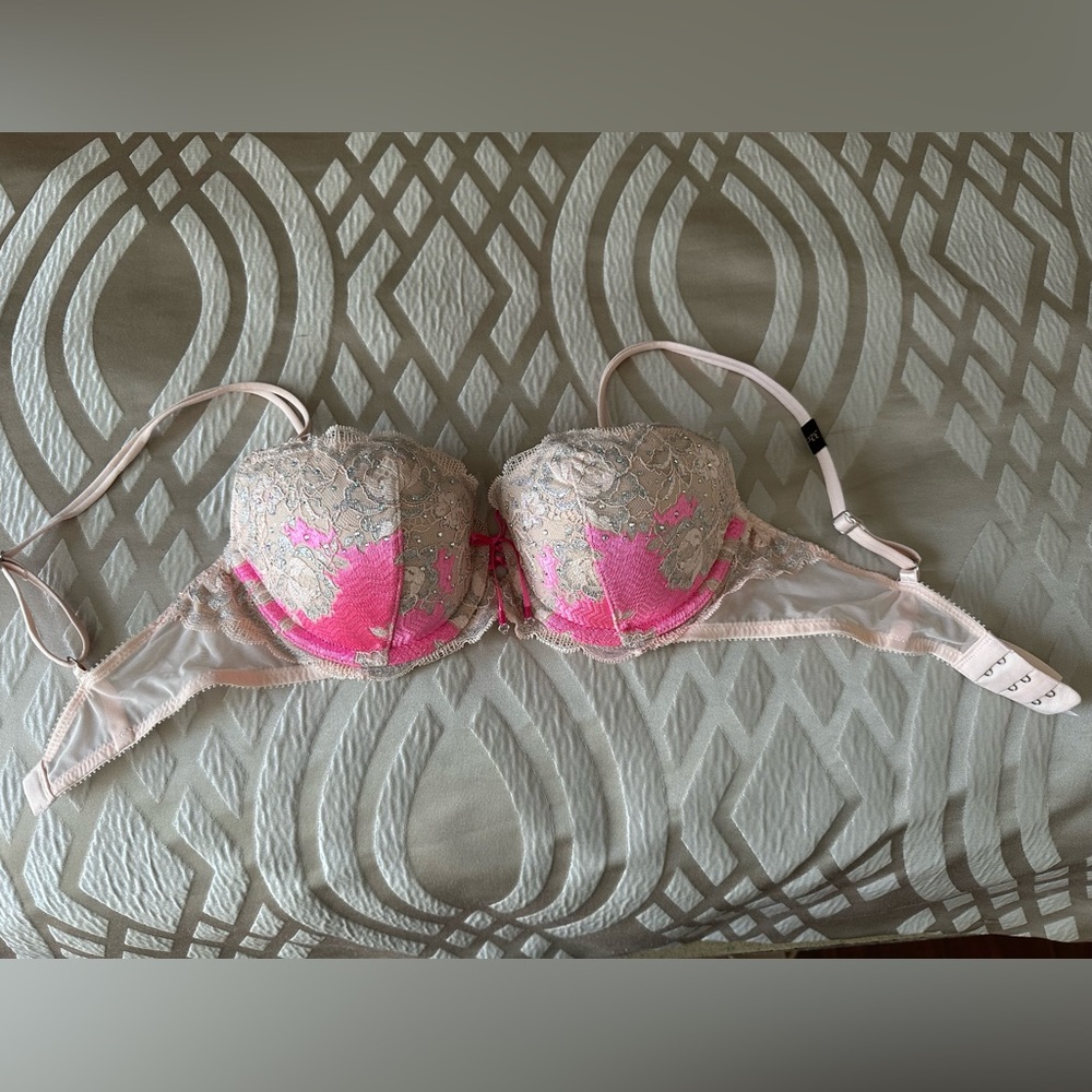 Victoria’s Secret Very Sexy Bra